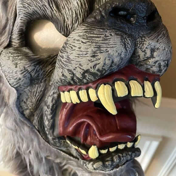 Scary Wolf Mask - Picture 4 of 16
